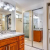 Отель Waikiki Shore 515 Beachfront & Upgrade, фото 8