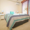 Отель Absolute Beachfront Family Holiday Home, фото 1
