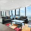 Отель MJ Shortstay Apartments - Platinum Tower в Мельбурне