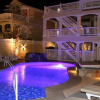 Отель Grand Luxxe - 10 Br Home, фото 8