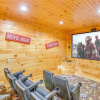 Отель Big Sky Lodge II - Seven Bedroom Cabin, фото 20