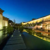 Отель Dali Red Longjing Hotel, фото 1