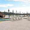 Отель Wharf 412 - 2 Br condo, фото 14