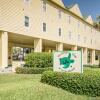 Отель OT201 - Ocean Club at Turtlemound - Corner Unit by RedAwning, фото 1