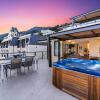 Отель Private Central Luxury at 408 The Beacon, фото 1