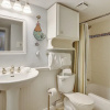 Отель Seascape 1202 Studio Bedroom Condo by RedAwning, фото 6