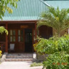 Отель Paradise Flycatcher's Lodge в Ла-Диге