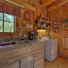 Отель The Timbers Cabin - 1 Br Cabin, фото 9