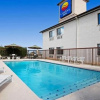 Отель Rodeway Inn & Suites, фото 6