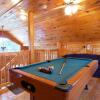 Отель Gatlinburg/Pigeon Forge area - Secluded Luxury Cabin Nature's Romance, фото 12