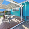 Отель Jacks at the Bay, 18a Achilles Street, фото 8