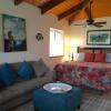 Отель Volcano Bamboo View Cottage, фото 1