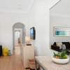 Отель Beachside Bliss - A Bondi Beach Holiday Home, фото 3