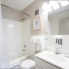 Отель Stylish Flat in the Heart of Downtown Louisville!, фото 8