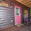 Отель Smoky Mountain Retreat - Five Bedroom Cabin в Севирвилле