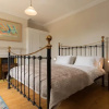 Отель Veeve  4 Bed House On Magdalen Road Wandsworth, фото 6