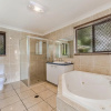 Отель Coolum Waves Pet Friendly Holiday House, фото 7