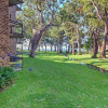 Отель Bay Parklands, Unit 22/2 Gowrie Avenue, фото 16
