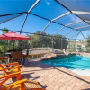Отель Splashing Dolphins - Three Bedroom Home, фото 16