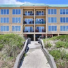 Отель Brilliantly Decorated Condo for Your Perfect Beach Escape by RedAwning, фото 12