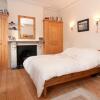 Отель Veeve  Roderick Road 5 Bed Family Home Hampstead в Лондоне