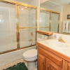 Отель Bear Mountain Escape Condo, фото 10