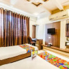 Отель Vista Rooms at Sasoon Road, фото 3