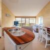 Отель Bayview no 1 - Next to the Beach!, фото 3
