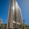 Отель Midway Realty at Waikiki Sunset 16th Floor, фото 11