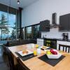 Отель Les Immeubles Charlevoix- Le 339, фото 10