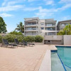 Отель Spectacular Unit Overlooking Pumicestone Passage - Welsby Pde, Bongaree, фото 2