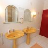 Отель The Red Door Hostel, фото 7
