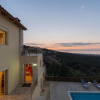 Отель Villa Sun by LeaderStay, фото 2