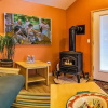 Отель Blue Moon Cottage ~ Pet Friendly ~ 5 Blocks to OSF, фото 4