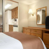 Отель Knights Inn Harbour Resort Lagoon City Brechin, фото 3