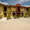 Отель Luxury Ocean-view Flamingo Home Sleeps 10 - Walk to Beach, фото 1