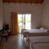 Отель Gardenos Hotel, фото 2
