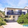 Отель Middleton Beachhouse - Coast on Newell Views - Pet-Friendly, фото 1