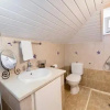 Отель Seaview Traditional Attic, фото 10