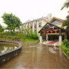 Отель Bailuzhou Holiday Hotel Yibin, фото 12