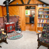 Отель Picturesque Island Cottage 2 Bedrooms 2 Bathrooms Home, фото 14
