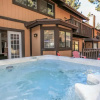 Отель Bear Ski Retreat Townhouse, фото 16