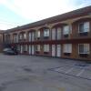 Отель Bronco Motel South Central, фото 3