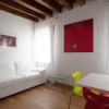 Отель The Lions House APT1, фото 9