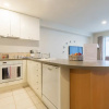 Отель Spacious Apartment in Auckland Central, фото 2