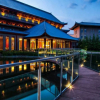 Отель Cloud Hotel Luoping, фото 1