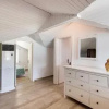 Отель Seaview Traditional Attic, фото 6
