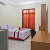 Отель RedDoorz @ Pogung Baru, фото 3