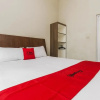 Отель RedDoorz near Bangka Trade Center, фото 4