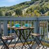 Отель Mountain Side Condo Loft at The Blue Mountains, фото 9